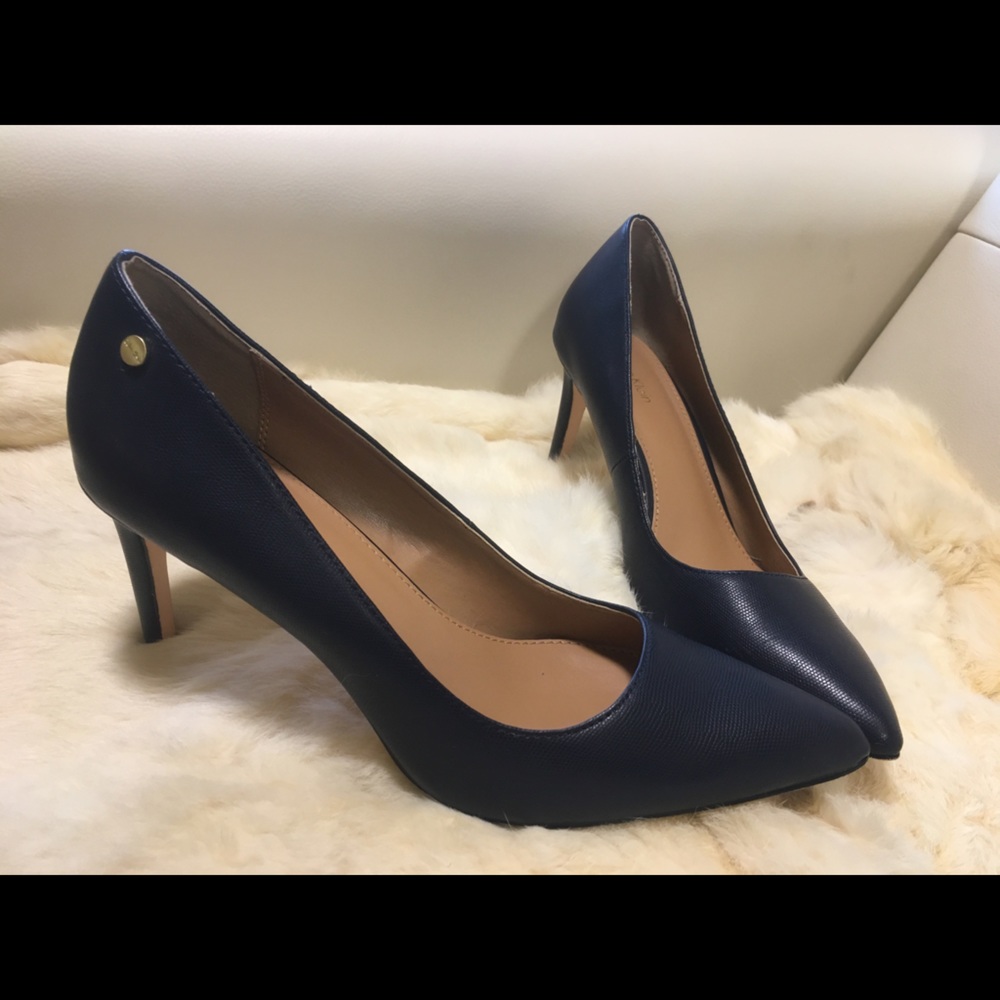 Calvin Navy pumps 👠